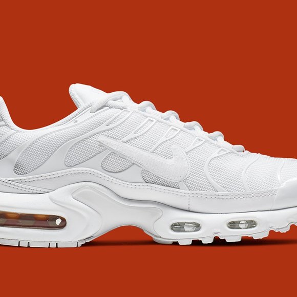 nike shoes with removable swoosh